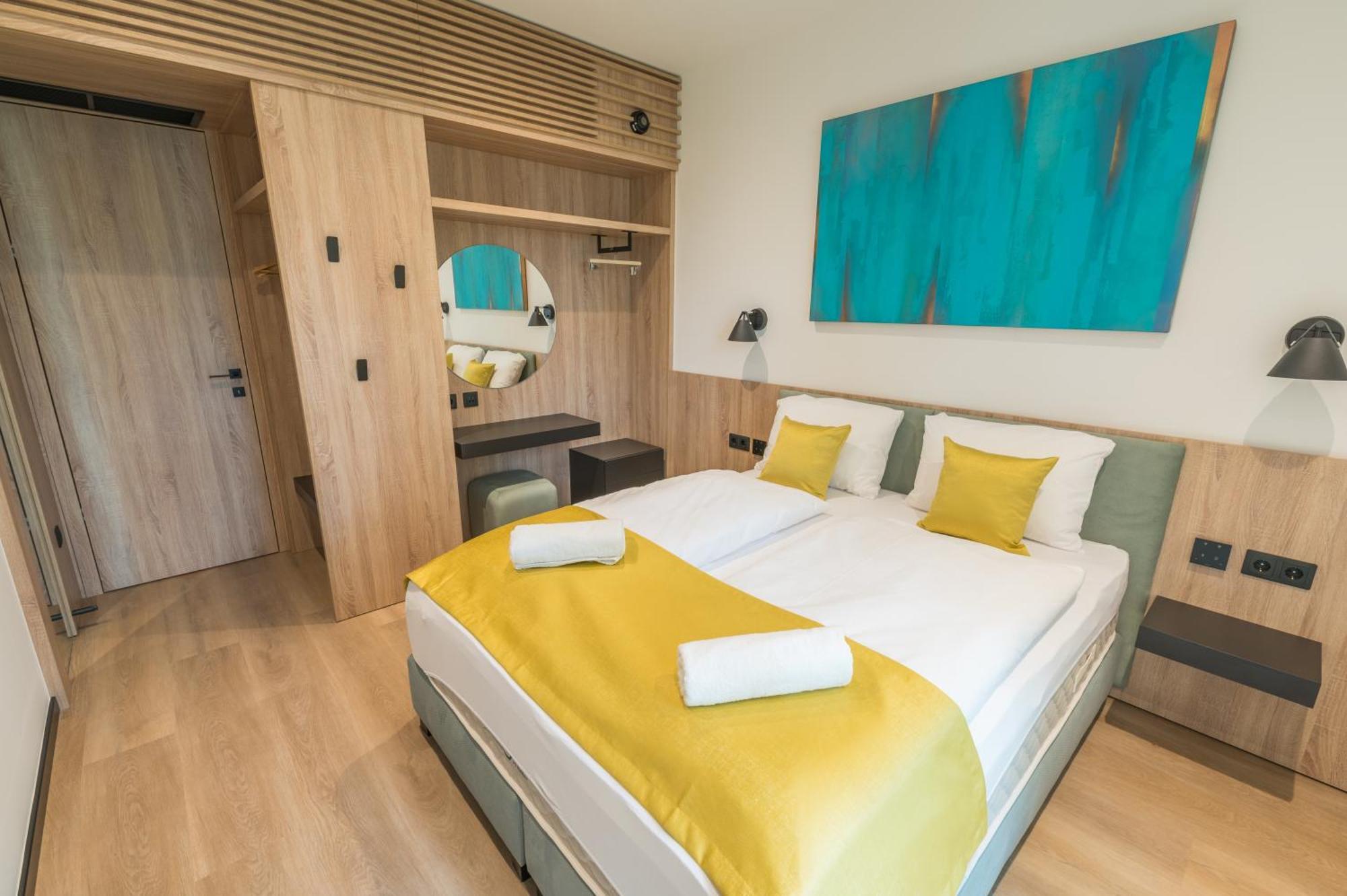 Bj81 Suite Hotel Siófok Pokoj fotografie