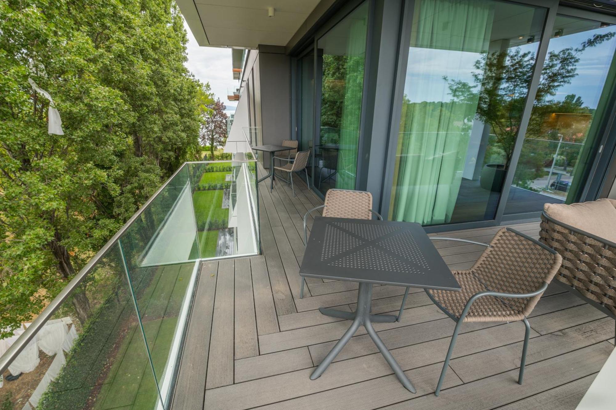 Bj81 Suite Hotel Siófok Pokoj fotografie